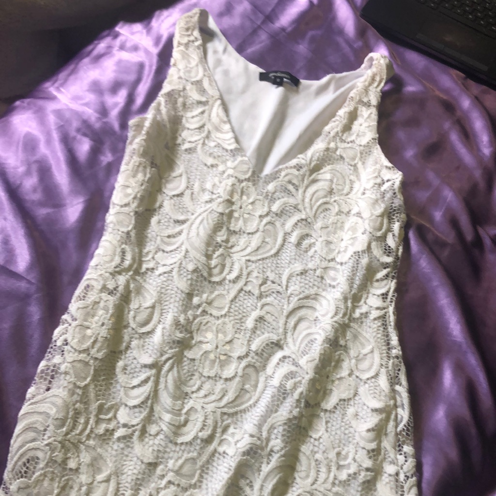 White V-Neck Lace Dress